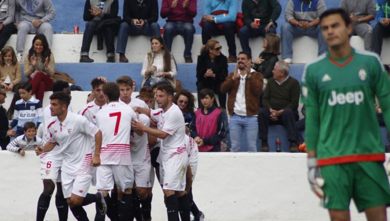 Celebración del gol de Curro que daba la clasificación al Sevilla FC en la UYL | Imagen: Sevilla FC