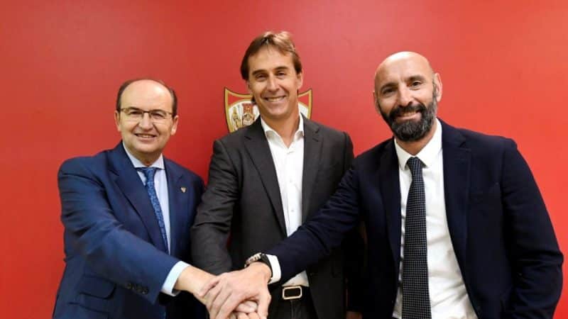Castro y Monchi, con Lopetegui, una de las grandes noticias del Sevilla FC, en la presentación del vasco | Imagen: Sevilla FC