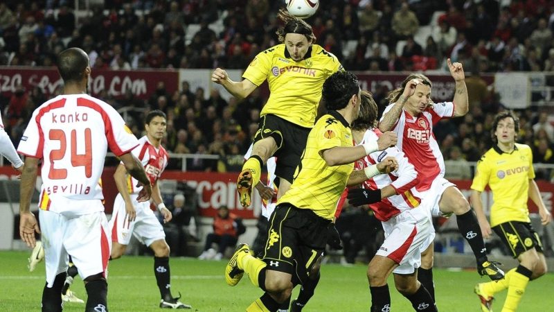 El partido entre Sevilla FC y Borussia Dortmund en la fase de grupo de la Europa League en 2010