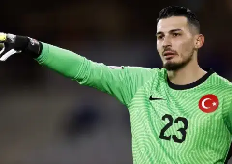 Quién es Ugurcan Cakir, el portero turco que sigue el Sevilla FC