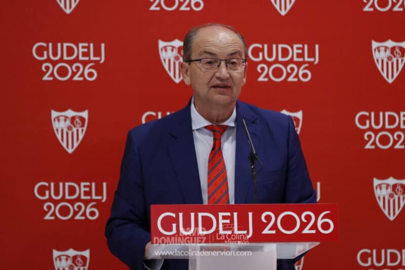 Pepe Castro, hablando sobre las noticias más importantes del Sevilla FC.
