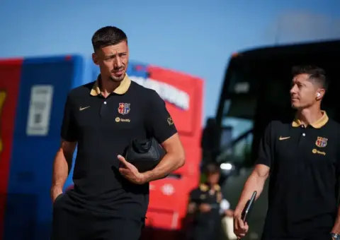 Otro competidor en la puja por Lenglet