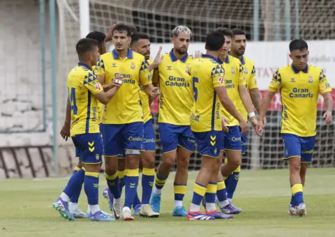 La UD Las Palmas avisa al Sevilla FC