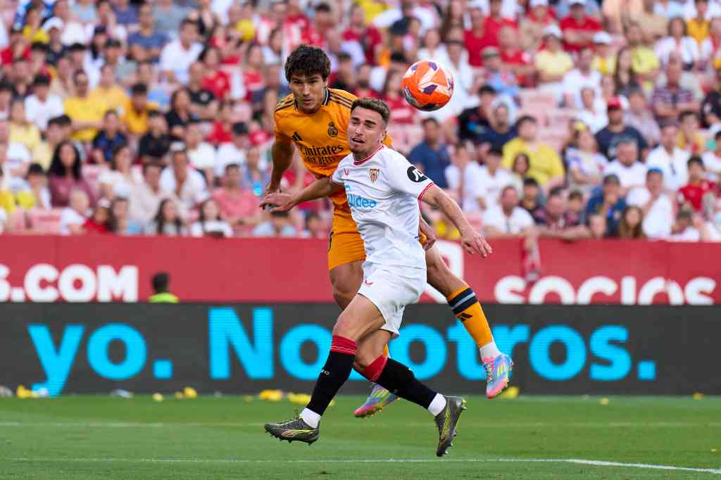 sevilla fc fichajes, Brian Oliván, sevilla fc, fichajes sevilla, mercado de fichajes
