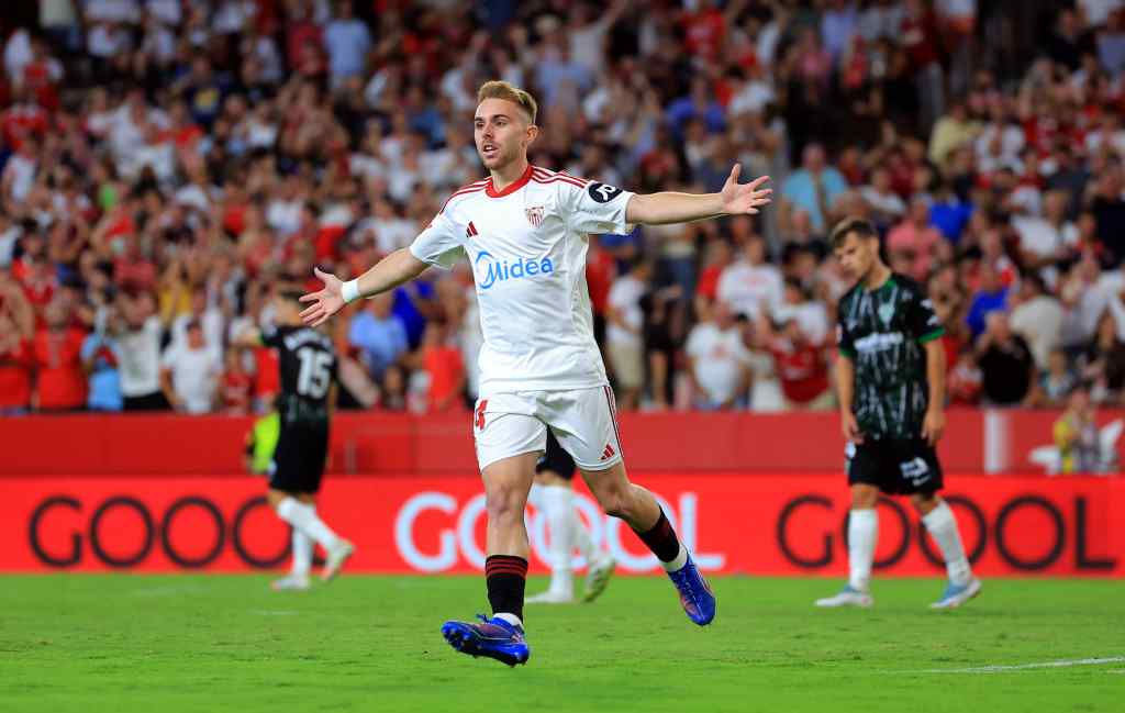 sevilla fc fichajes; peque