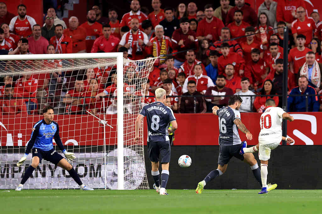 Sevilla FC fichajes: el destino de Alexis Sánchez apunta ahora a Brasil.