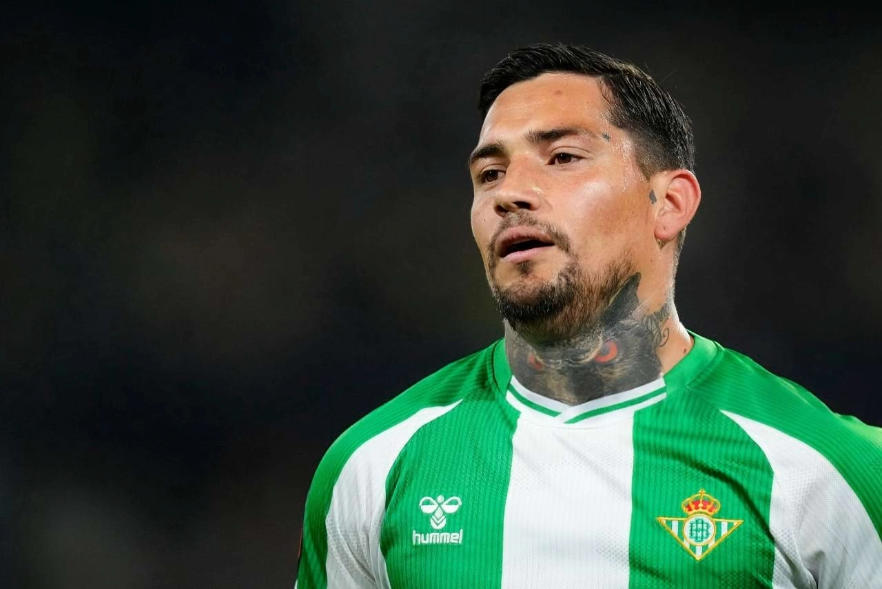 Chimy Ávila se va del Betis