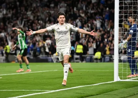 Fran García y el Betis: la oportunidad que depende del atasco del Real Madrid