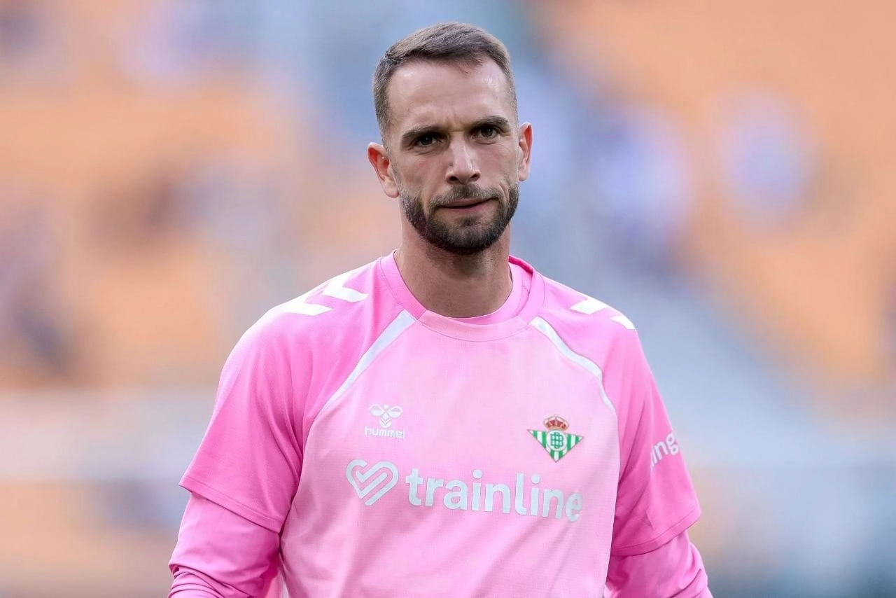 Pau López abre una oportunidad de mercado de fichajes para el Betis_2