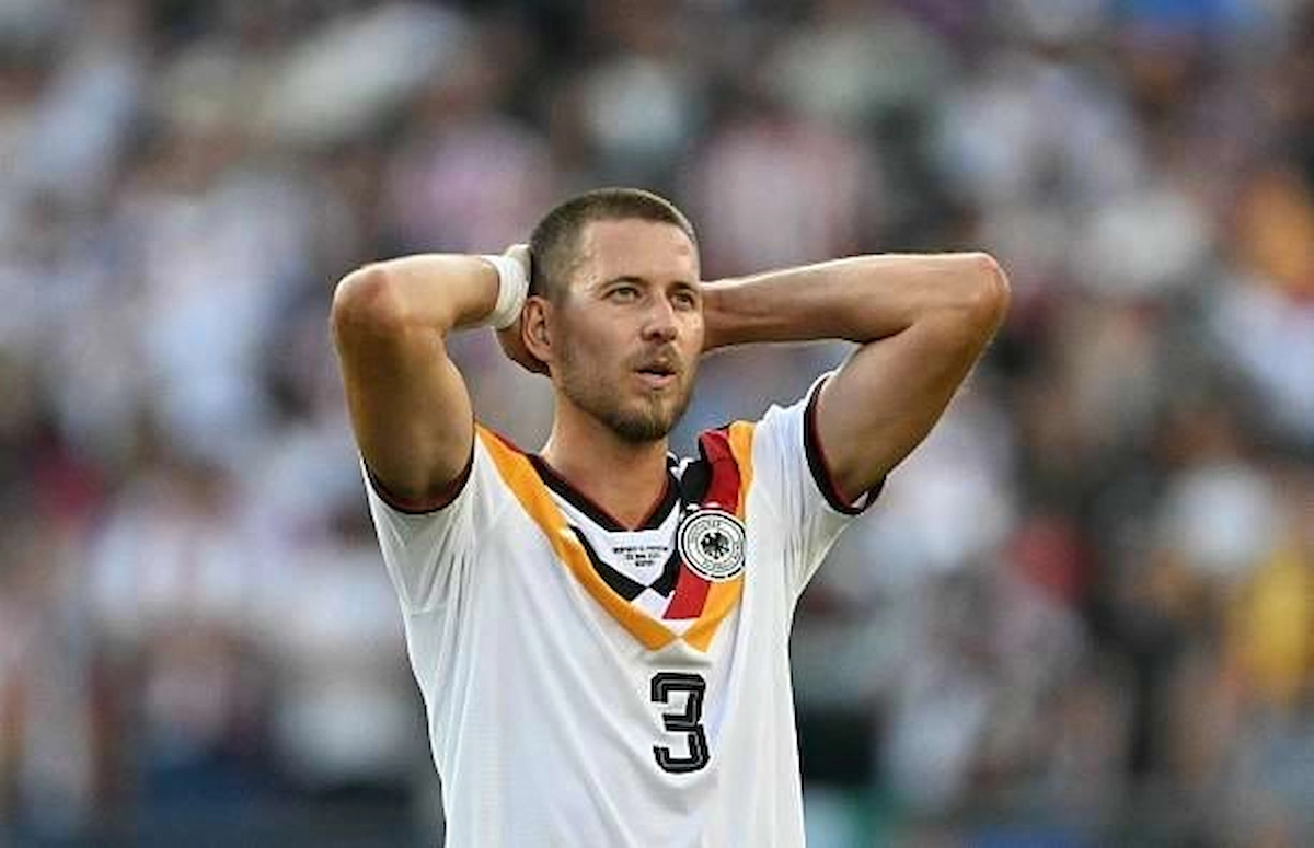Waldemar Anton seduce al Atlético, pero dispara su factura de fichajes-2