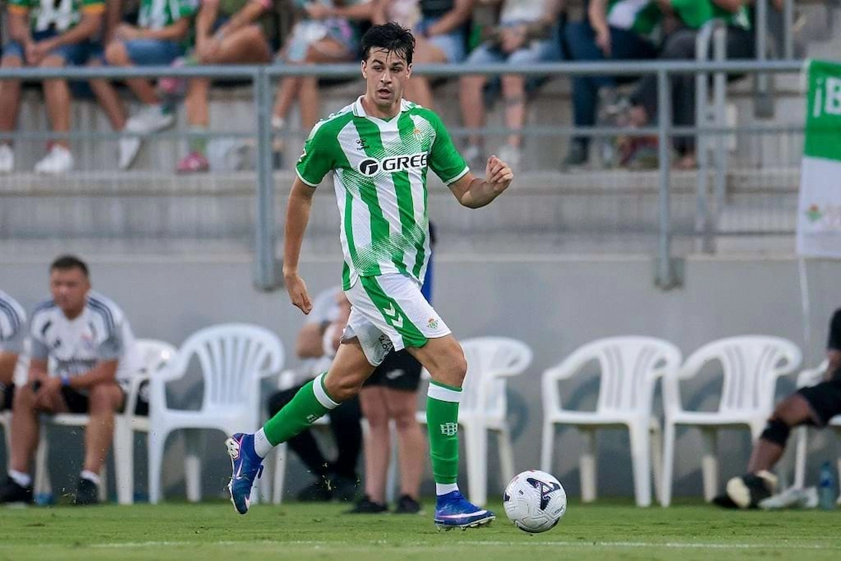 Parrott, primera pieza del Betis: así queda el orden hacia Ceballos y Amrabat_3