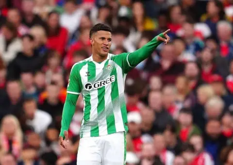 Nelson Deossa convence al Betis y cambia el plan de fichajes
