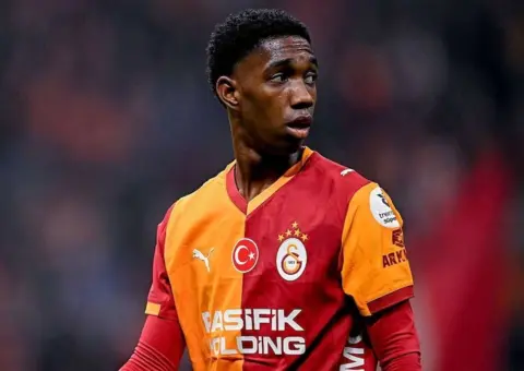 Valencia se fija en Asprilla: el extremo que Corberán necesita quiere seguir en Primera