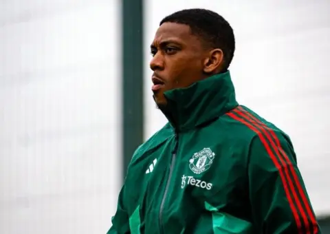 Betis y Anthony Martial: fichajes, ofrecimiento y un «no» que marcó el verano