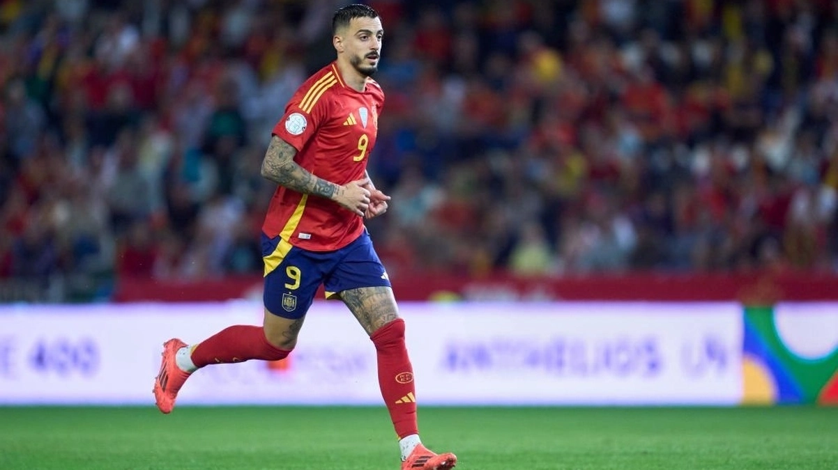 Mercado cerrado, problema abierto: Joselu y los fichajes del Valencia-2