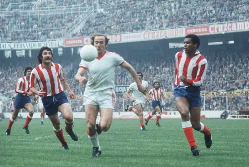 jugadores sevilla fc