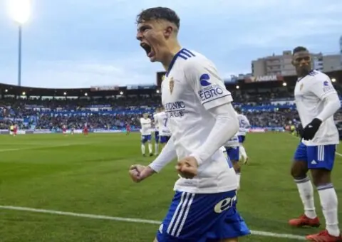 Quién es y cómo juega Alejandro Francés, el deseado para la defensa