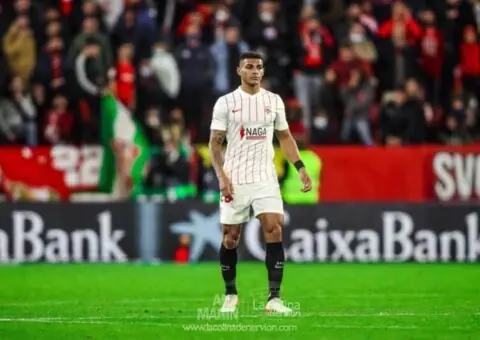 Diego Carlos: «Me queda mucho tiempo aquí»