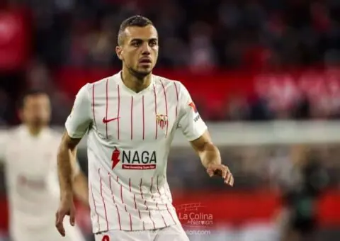 El Sevilla FC renueva a Joan Jordán hasta 2027