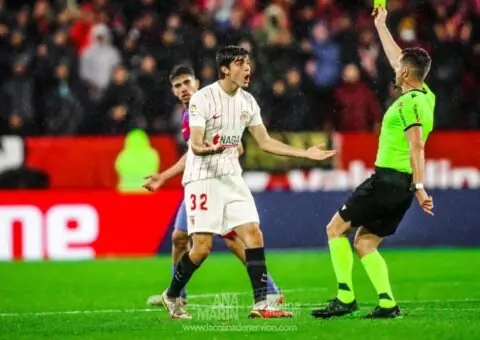 Juanlu Sánchez renueva con el Sevilla FC hasta 2026