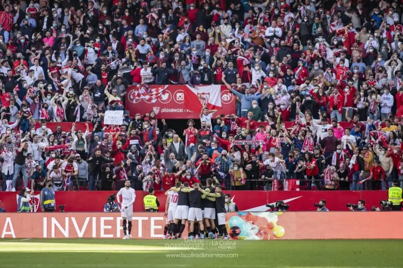 abonados Los jugadores del Sevilla FC celebran un gol en El Gran Derbi disputado en el estadio Ramón Sánchez-Pizjuán LaLiga partidos