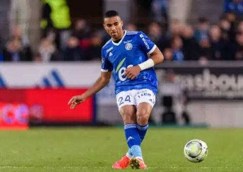 Sevilla FC y Estrasburgo negocian por Alexsander Djiku