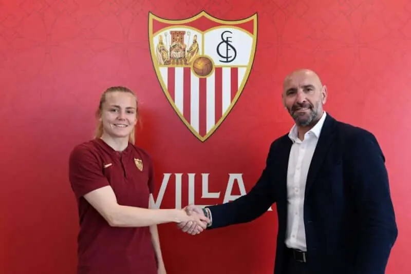 Monchi junto a Esther Sullastres, renovación Sevilla FC Femenino fichajes