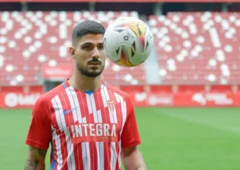El Sporting vuelve a por Juan Berrocal