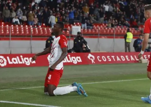 El Almería tiene una oferta del Sevilla FC por Sadiq