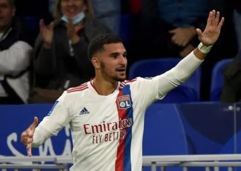 El Sevilla FC se interesa por Houssem Aouar