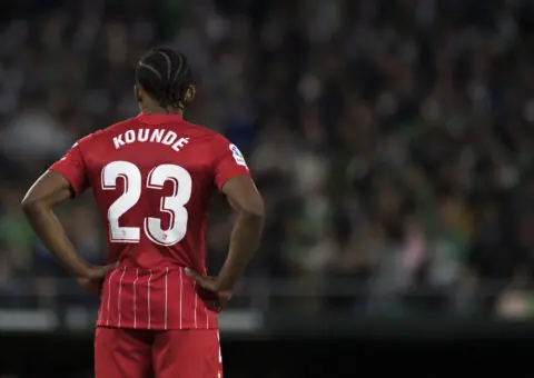Nuevo intento del FC Barcelona por Jules Koundé