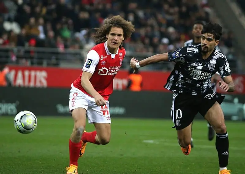 Sevilla FC fichajes Wout Faes ligue 1 Diego Carlos Monchi