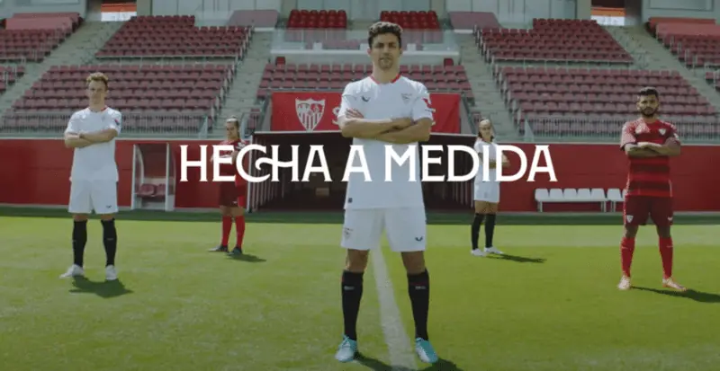El Sevilla FC lanza sus equipaciones para la próxima campaña