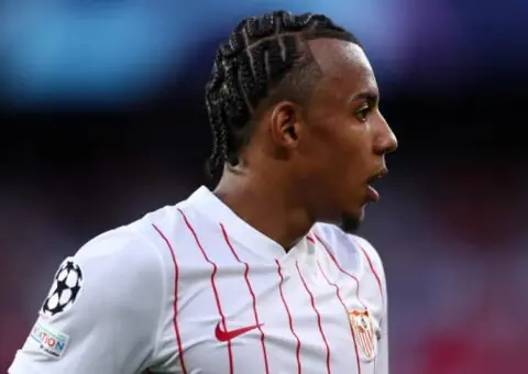 Inyección económica vital: Koundé, a dos partidos de ayudar al Sevilla FC