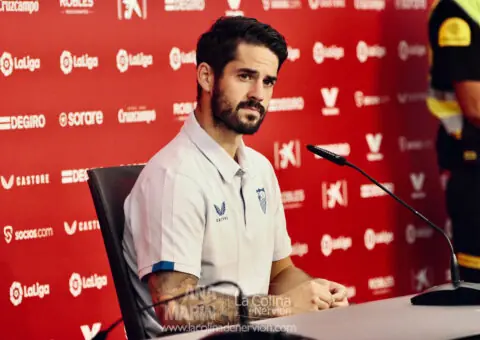 Isco: «Los niños están matriculados desde principio de verano en colegios de aquí»