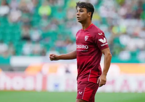 El Rayo Vallecano negocia por Óliver Torres