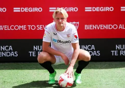Kasper Dolberg: «He seguido al Sevilla FC desde siempre»