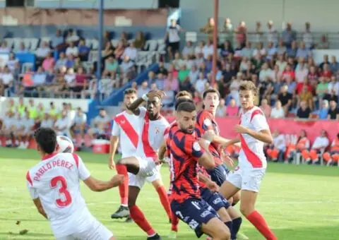 El Sevilla Atlético sucumbe en uno de los campos más difíciles de Segunda Federación