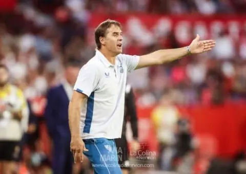 A Lopetegui le sale una novia de postín
