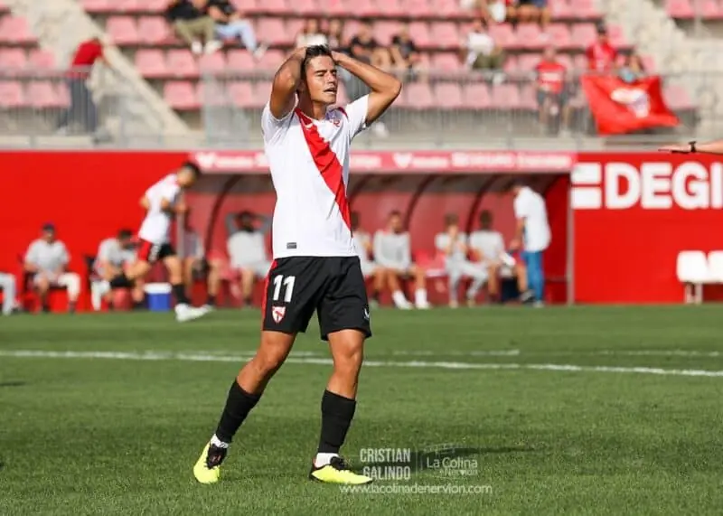 Capi lamentándose tras fallar una ocasión