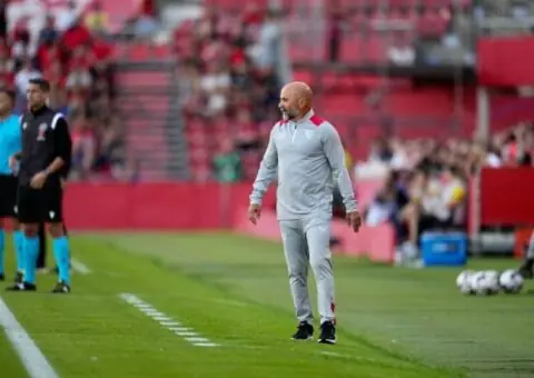 Sampaoli emplaza a Monchi al mercado de enero