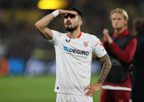 Alex Telles tiene nuevo equipo