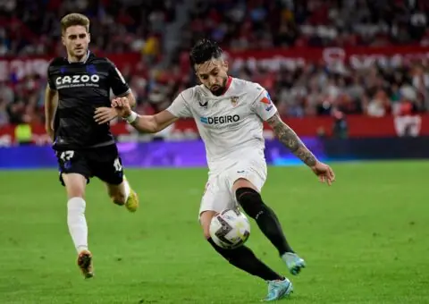 El Oporto valora la vuelta de Alex Telles