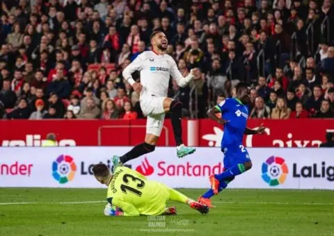 En-Nesyri sin «ninguna intención de salir»