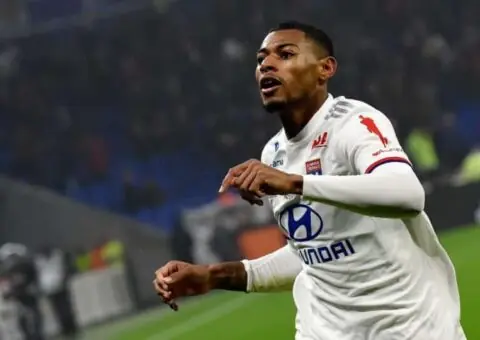 Reine-Adélaïde no fichará finalmente por el Sevilla FC