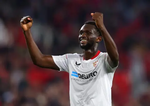 Euforia en Nervión: el Sevilla FC cierra su salida más deseada en el mercado de fichajes