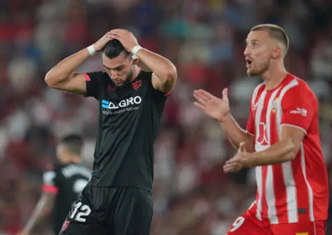 El Sevilla FC no acepta la oferta por Rafa Mir