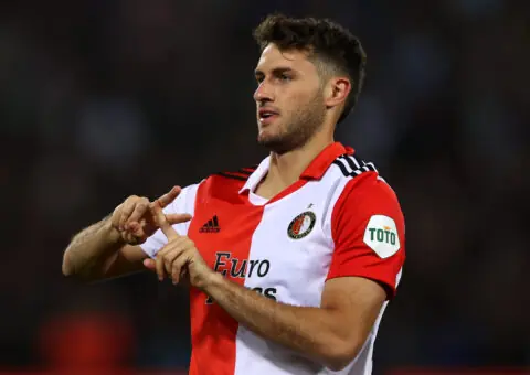 El Sevilla FC sigue de cerca a Santiago Giménez