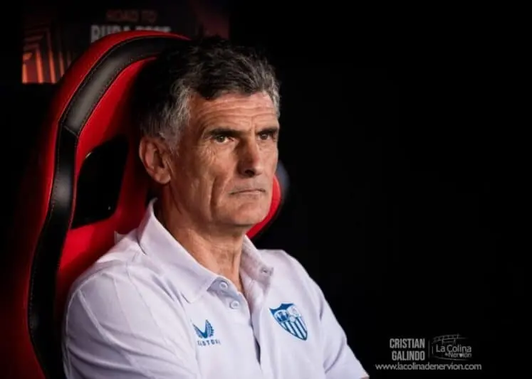 José Luis Mendilibar en el banquillo sevillista