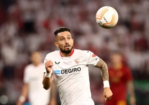 Alex Telles podría tener ya nuevo destino